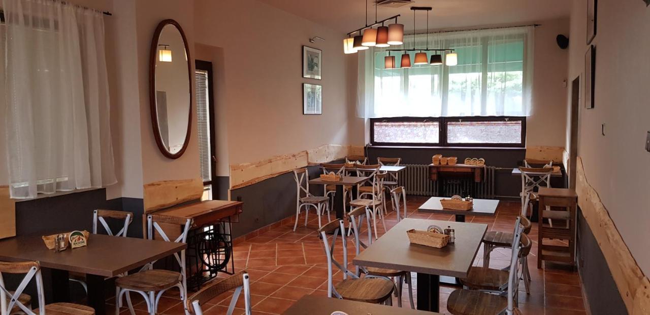 Pension & Restaurace Na Rychte Prague Extérieur photo